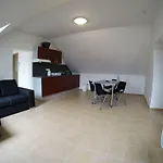 U Tri Statkaru Maison d'hôtes Dobris