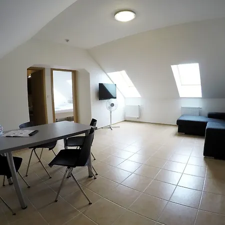 U Tri Statkaru Maison d'hôtes Dobris