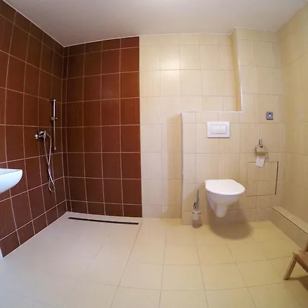 U Tri Statkaru بيت ضيافة