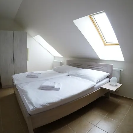 U Tri Statkaru Maison d'hôtes Dobris
