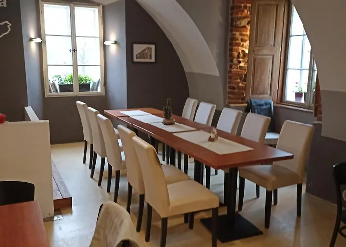 U Tri Statkaru Dobris