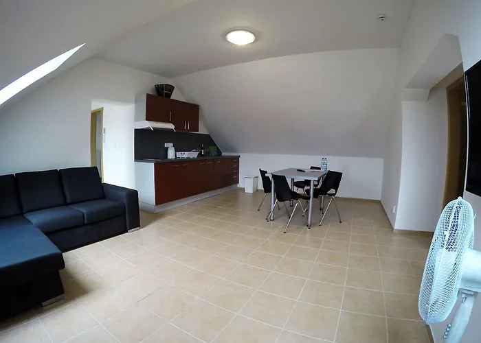 U Tri Statkaru Pensjonat Dobris