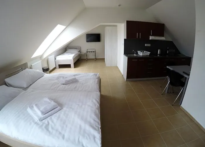 U Tri Statkaru Dobris