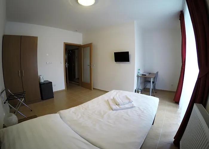 U Tri Statkaru Pensjonat 4*